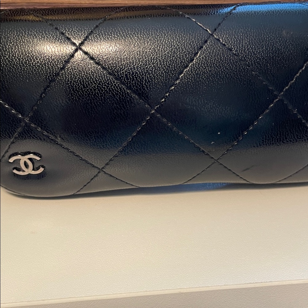 CHANEL Black Quilted Leather Clutch